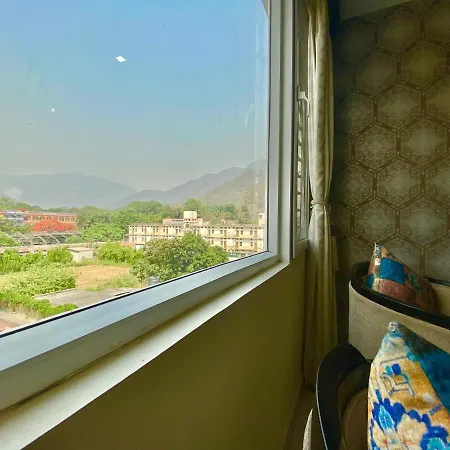 Green View By Green Tree Hotels Rishikesh Exterior photo